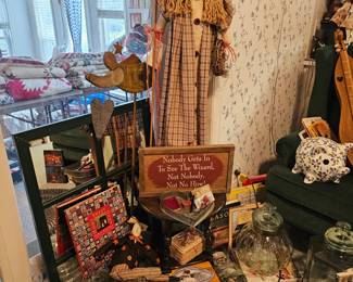 Area between Family Room and Kitchen