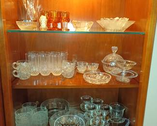 More breakable items.   Please remember, we are running and estate sale, not a smash room