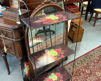 Nice little wire stand.