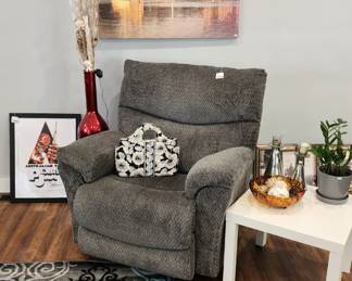 Franklin Recliner A, Side Table