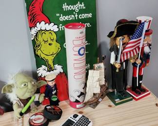 Patriotic Nutcracker, Grinch Art