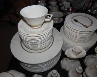 Lenox dinner service and other pieces.
