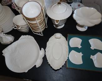 Lenox dinner service and other pieces.