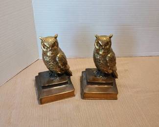 Vintage metal owl on history book figurine/bookends 6.5 in. tall
