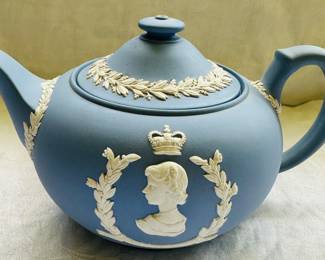Wedgewood teapot