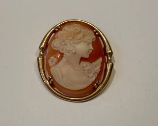 14 karat gold trimmed cameo