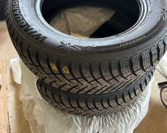 Set of 4 Nexen Winguard tires 235/65R17