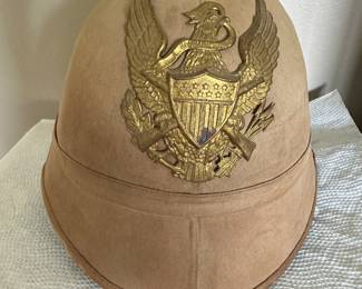 Military pith helmet