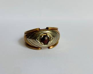 10 karat gold ring