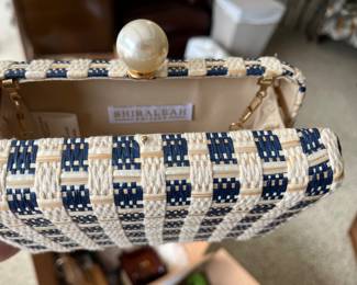 SHIRALEAH CHICAGO CLUTCH/W GOLD LINKED CHAIN