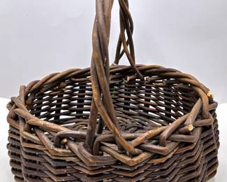 Vintage Hand Weaved Wood Basket
Lot #: 137
