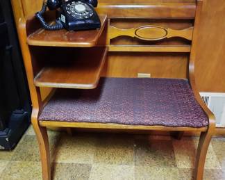 Vintage Gossip Bench