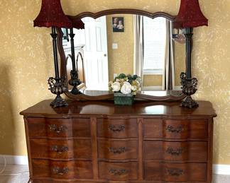 Vintage dresser