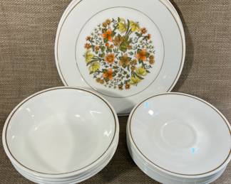 Corelle dishes and bowls
