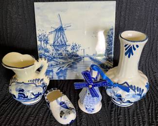 Porcelain items from Holland