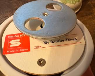 Schmid musical Alice in Wonderland and Humpty Dumpty