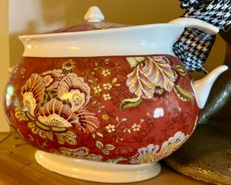 222 Fifth Gabrielle Sugar Bowl