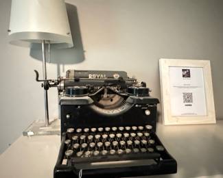 Royal typewriter 