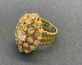 14 Kt Yellow Gold Multi-diamond Ring - Approximately 2.75 Carats Total Weight