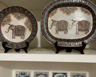 Nice Set of Vintage Elephant Decorative Plates