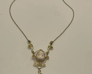 Antique Art Nouveau Cameo Necklace in 14Kt Yellow Gold