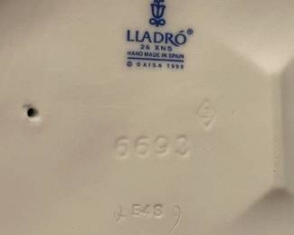 This Sale has a Ton of Lladro and Other Figurines