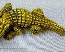 Vintage B. Kieselstein 18k Alligator Brooch 

Measuring about 1.75 inches

Weight: 11.83 grams 