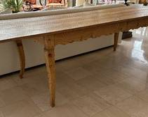 Vintage  Long Pine Dining Table features a shaped apron on cabriole legs. Nice farmhouse/ banquet style provides ample room to seat and entertain all your family and guests! 

Measures 102 x 31.5 x 29.5 inches. 
