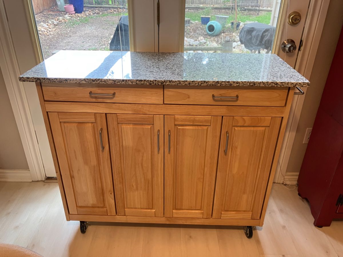 Living Estate Sale in Brookhollow in San Antonio, TX starts on 5/25/2024