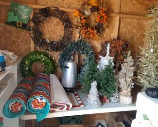 Beach Mats, Coffee Urn, Tree's & Wreaths