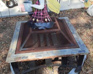 Firepit, needs Metal Plate in the Bottom & Fairy Planter