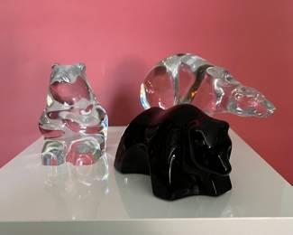 To see all 200+ pictures, visit https://www.sophiasestatesales.com/current-estate-sales and click on the link.