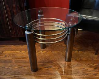 1980s Post Modern chrome and glass side table