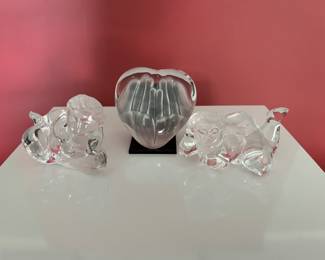 To see all 200+ pictures, visit https://www.sophiasestatesales.com/current-estate-sales and click on the link.