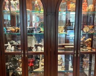 To see all 200+ pictures, visit https://www.sophiasestatesales.com/current-estate-sales and click on the link.