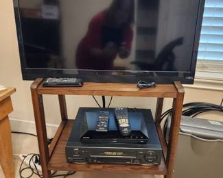 Vizio TV - Rolling Stand - 