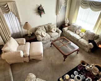 sofa set, table set