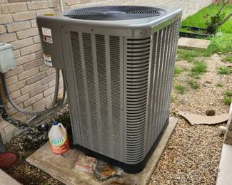 Rheem central air unit - 5 ton / 14 SEER