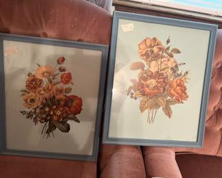 Small set of framed flowers
