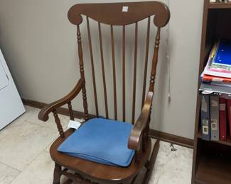 Rocking chair with seat cushion