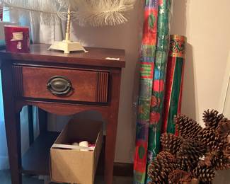 Small table & pine cone decor