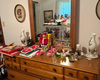 Dresser & mirror - Christmas 