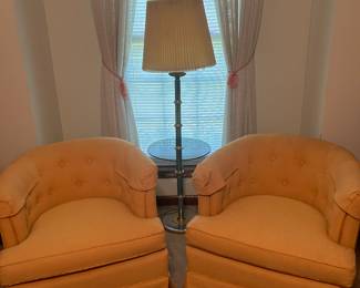 Two matching chairs & stand lamp with table