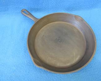 Lot 169. 10 1/2" cast iron skillet