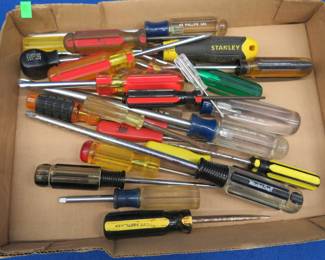 Lot 297. Screwdrivers