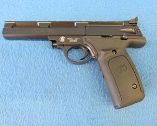 Lot 25. Smith & Wesson Model 22A-1 Sport Series .22 Target Pistol.&nbsp; SN UDD1932