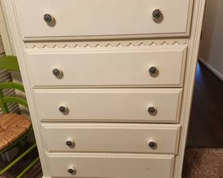 White Dresser - 5 Drawer