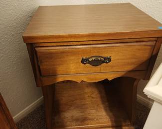 Nightstand with one Drawer