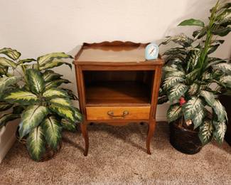 Antique Queen Anne Chamber Stand - Artificial Plants