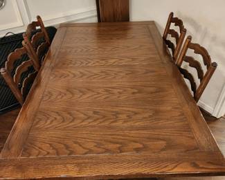 Farmhouse Style Dining Table with 6 Chairs and 2 Leaves